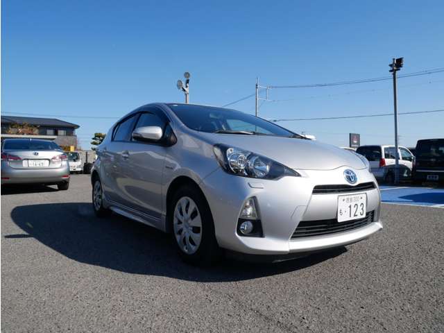 トヨタ アクア １．５ Ｇ H25年 (四国) 99