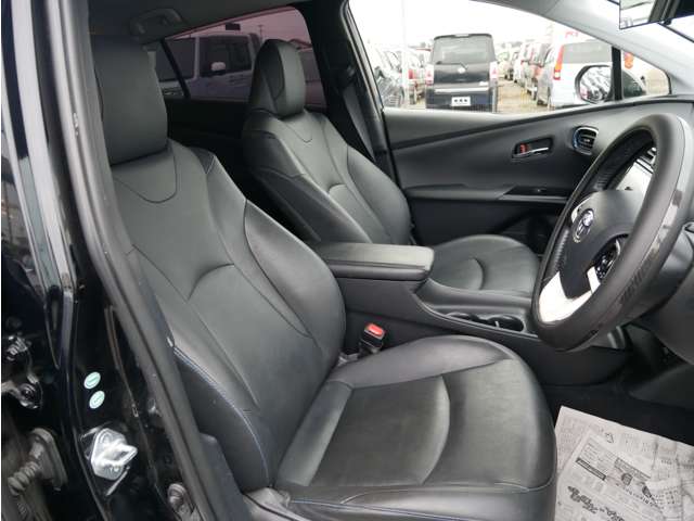 トヨタ プリウス １．８ Ｓ ツーリングセレクション H29年 (四国) 99