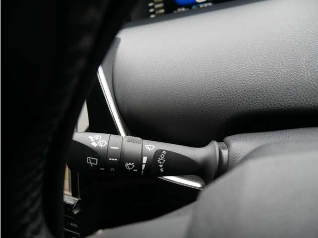 トヨタ プリウス １．８ Ｓ ツーリングセレクション H29年 (四国) 99