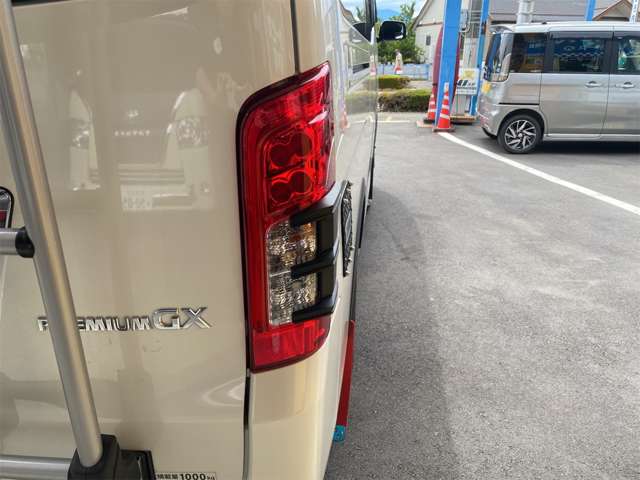 日産 ＮＶ３５０キャラバン ２．５ プレミアムＧＸ ロングボディ ディーゼルターボ ４ＷＤ R2年 () 99