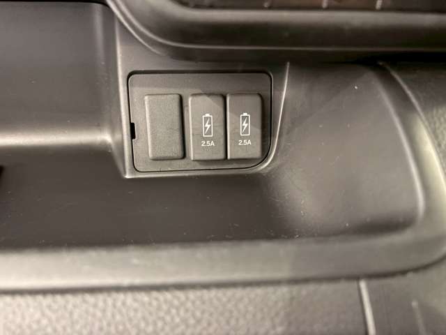 ホンダ Ｎ　ＢＯＸ カスタム ６６０ Ｌ R5年 () 99