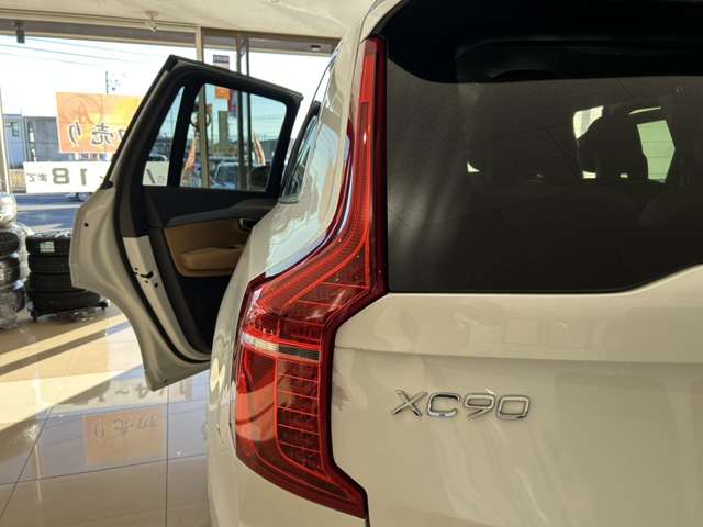 ボルボ ＸＣ９０ Ｔ５ ＡＷＤ モメンタム ４ＷＤ H29年 () 99