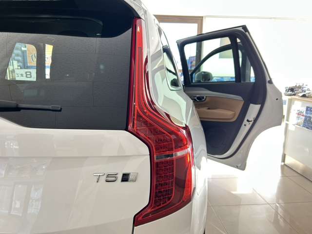 ボルボ ＸＣ９０ Ｔ５ ＡＷＤ モメンタム ４ＷＤ H29年 () 99