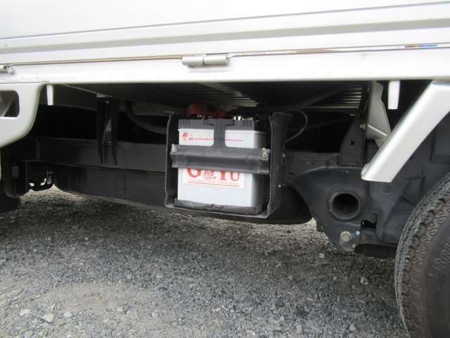 スバル サンバートラック ６６０ ＴＣ スーパーチャージャー 三方開 ４ＷＤ H22年 () 99