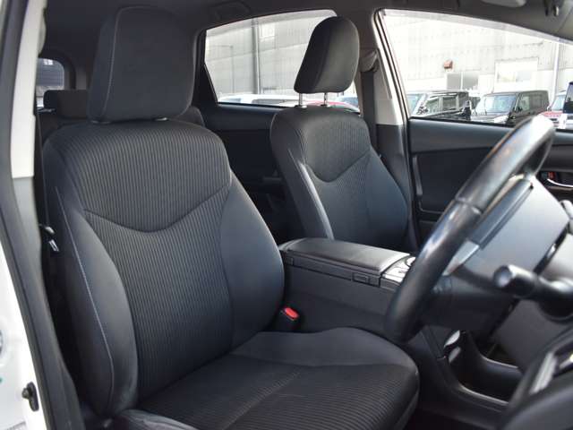 トヨタ プリウスΑ １．８ Ｓ ツーリングセレクション H27年 (九州・沖縄) 99