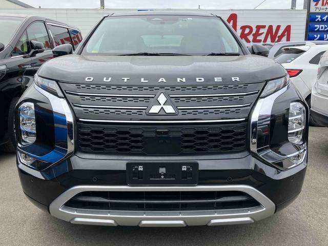 三菱 アウトランダーＰＨＥＶ ＰＨＥＶ ２．４ Ｐ ４ＷＤ R5年 (九州・沖縄) 99