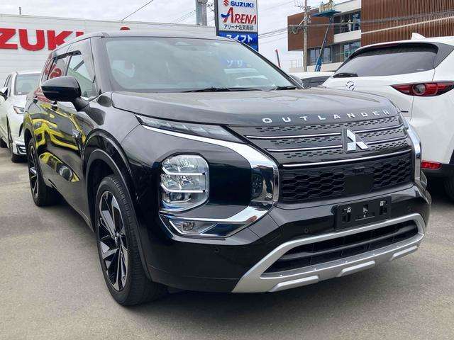 三菱 アウトランダーＰＨＥＶ ＰＨＥＶ ２．４ Ｐ ４ＷＤ R5年 (九州・沖縄) 99
