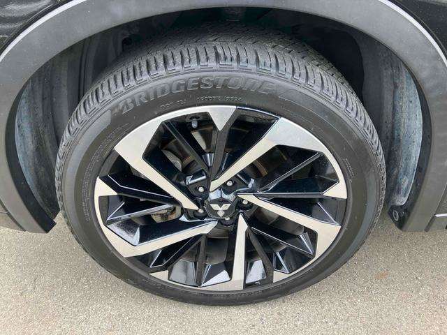 三菱 アウトランダーＰＨＥＶ ＰＨＥＶ ２．４ Ｐ ４ＷＤ R5年 (九州・沖縄) 99
