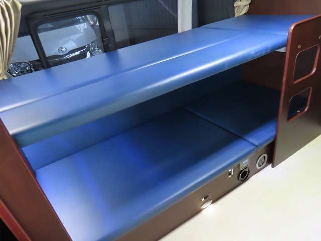 トヨタ ハイエースバン キャンピングカー H29年 (関東) 99