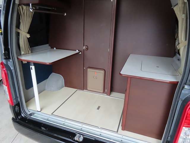 トヨタ ハイエースバン キャンピングカー H29年 (関東) 99