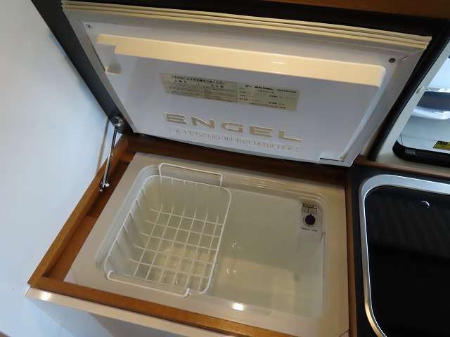 トヨタ ハイエースバン キャンピングカー H26年 (関東) 99