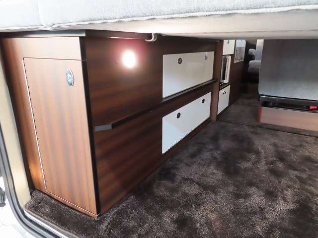 トヨタ ハイエースバン キャンピングカー H30年 (関東) 99