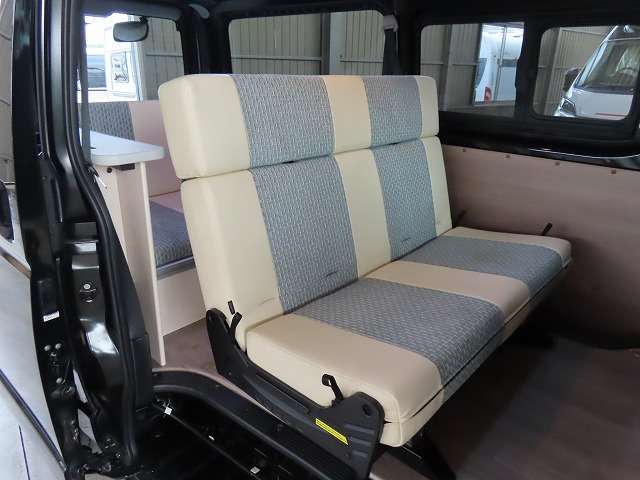トヨタ ハイエースバン キャンピングカー R3年 (関東) 99