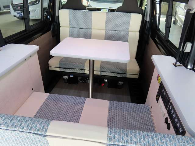 トヨタ ハイエースバン キャンピングカー R3年 (関東) 99