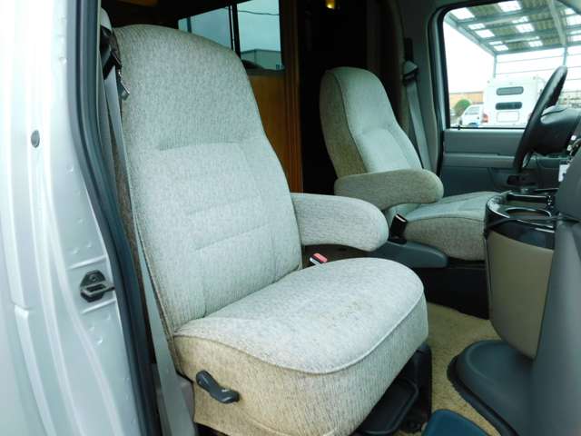 フォード Ｅ－４５０ キャンピングカー H18年 (関東) 99