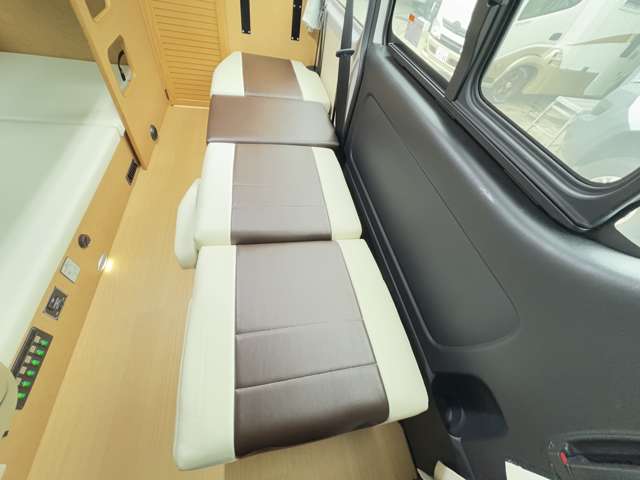 トヨタ ハイエースバン ＯＭＣ 北斗 R4年 (関東) 99