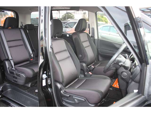 日産 セレナ ２．０ ハイウェイスター Ｖセレクション H29年 (関東) 99