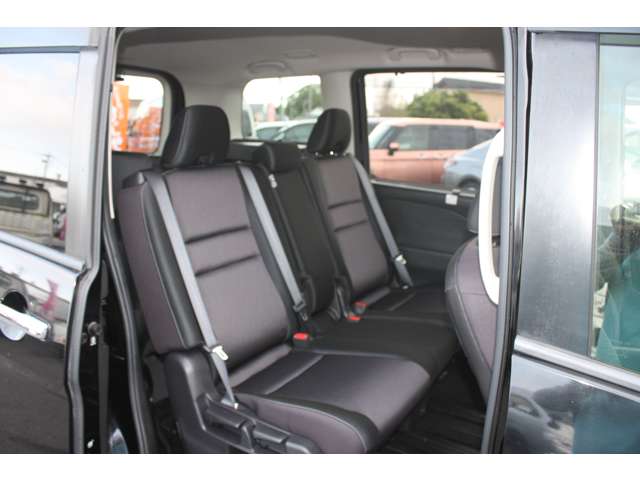 日産 セレナ ２．０ ハイウェイスター Ｖセレクション H29年 (関東) 99