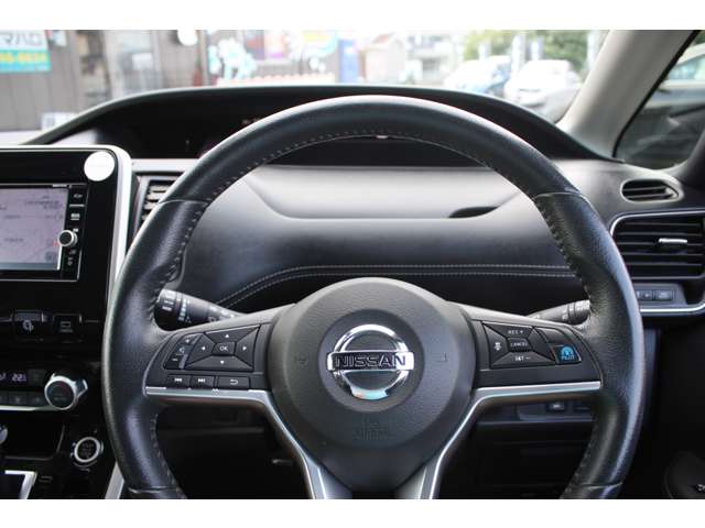 日産 セレナ ２．０ ハイウェイスター Ｖセレクション H29年 (関東) 99