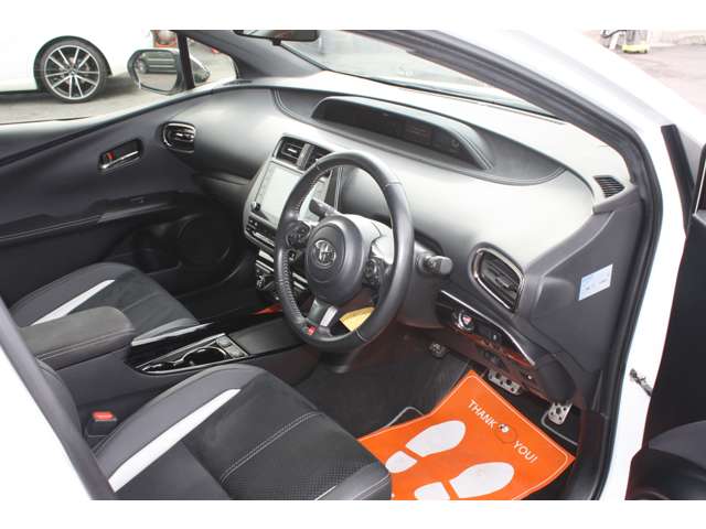 トヨタ プリウスＰＨＶ １．８ Ｓ ＧＲ スポーツ R4年 (関東) 99