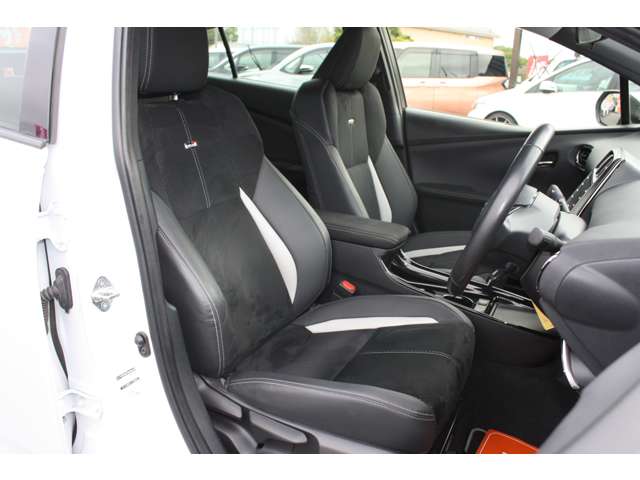 トヨタ プリウスＰＨＶ １．８ Ｓ ＧＲ スポーツ R4年 (関東) 99