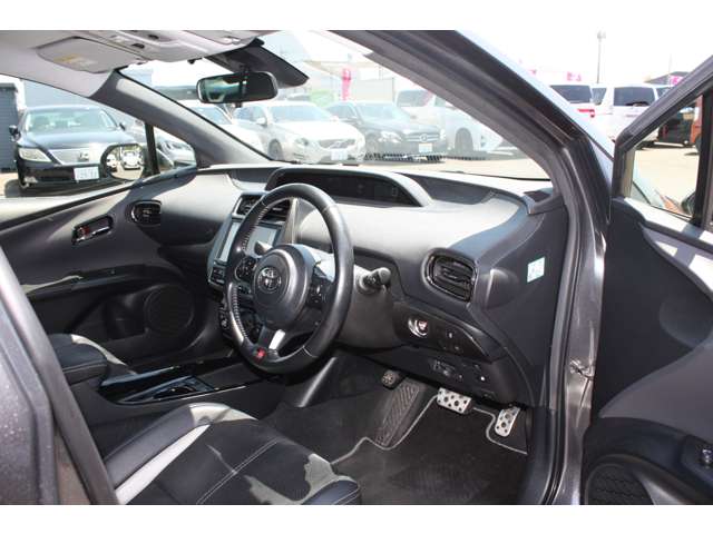 トヨタ プリウスＰＨＶ １．８ Ｓ ＧＲ スポーツ R1年 (関東) 99