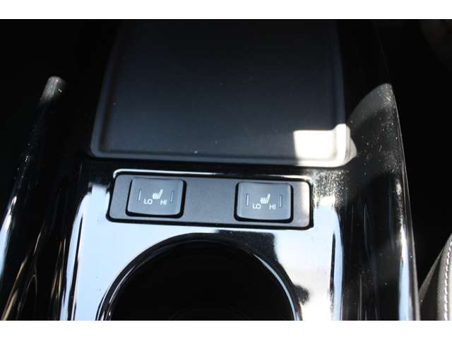 トヨタ プリウスＰＨＶ １．８ Ｓ ＧＲ スポーツ R1年 (関東) 99