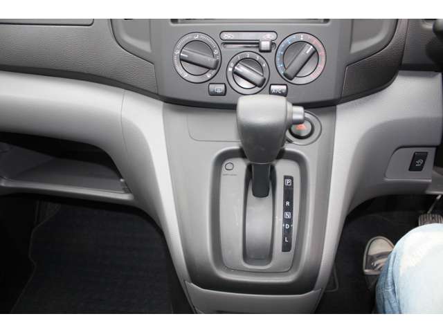 日産 ＮＶ２００バネットバン １．６ ＤＸ R3年 (関東) 99