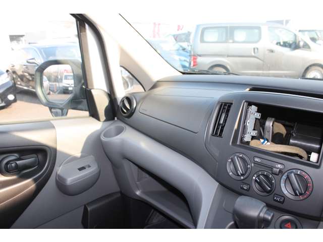 日産 ＮＶ２００バネットバン １．６ ＤＸ R3年 (関東) 99