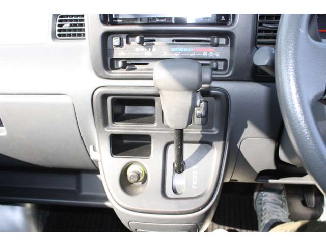 ダイハツ ハイゼットカーゴ ６６０ デラックス ハイルーフ ４ＷＤ H27年 (関東) 99