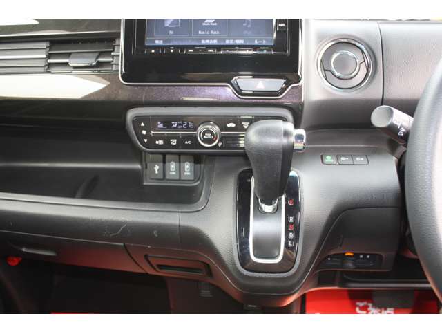 ホンダ Ｎ　ＢＯＸ カスタム ６６０ Ｇ Ｌ ホンダセンシング R1年 (関東) 99