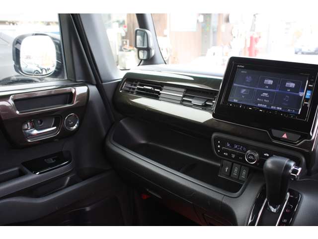 ホンダ Ｎ　ＢＯＸ カスタム ６６０ Ｇ Ｌ ホンダセンシング R1年 (関東) 99