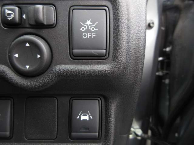 日産 ノート １．２ Ｅ－ＰＯＷＥＲ メダリスト H29年 (関東) 99