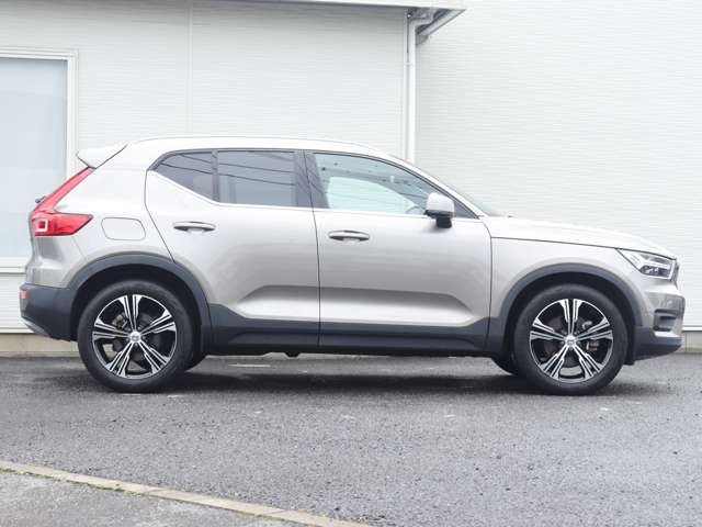 ボルボ ＸＣ４０ Ｂ４ ＡＷＤ インスクリプション ４ＷＤ R3年 (関東) 99