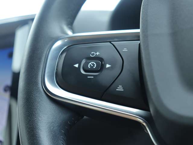 ボルボ ＸＣ４０ Ｂ４ ＡＷＤ インスクリプション ４ＷＤ R3年 (関東) 99