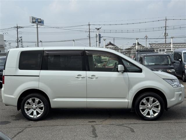 三菱 デリカ　Ｄ：５ ２．２ Ｄ パワーパッケージ ディーゼルターボ ４ＷＤ H30年 (関東) 99