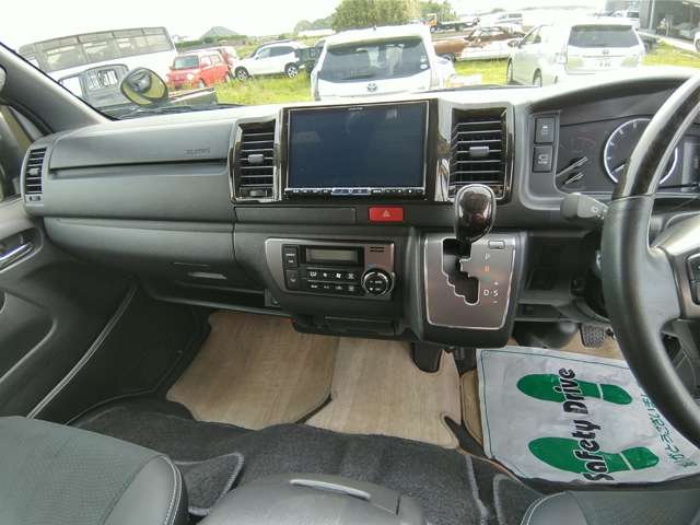 トヨタ ハイエースバン ２．８ スーパーＧＬ ダークプライムＩＩ ロングボディ ディーゼルターボ R4年 (関東) 99