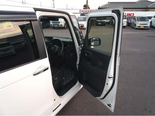 ホンダ Ｎ　ＢＯＸ カスタム ６６０ R6年 (関東) 99