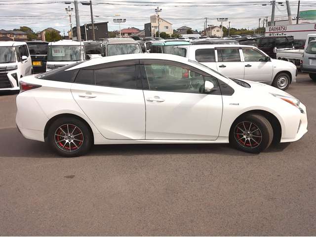 トヨタ プリウス １．８ Ｓ H28年 (関東) 99