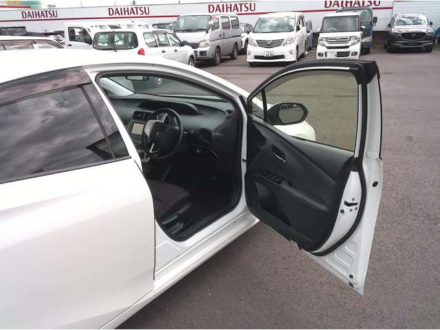 トヨタ プリウス １．８ Ｓ H28年 (関東) 99