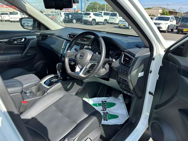 日産 エクストレイル ２．０ ２０ＸＩ ２列車 ４ＷＤ H30年 (関東) 99
