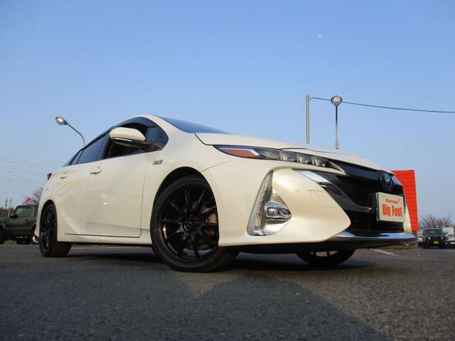 トヨタ プリウスＰＨＶ １．８ Ｓ ナビパッケージ H29年 (関東) 99