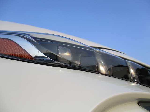 トヨタ プリウスＰＨＶ １．８ Ｓ ナビパッケージ H29年 (関東) 99
