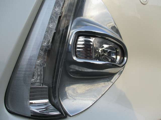 トヨタ プリウスＰＨＶ １．８ Ｓ ナビパッケージ H29年 (関東) 99