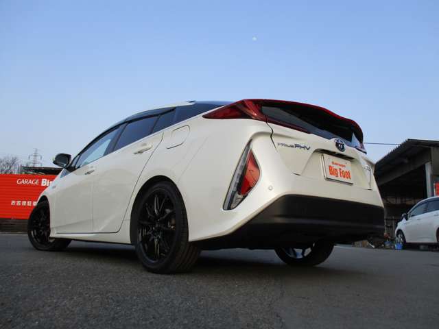 トヨタ プリウスＰＨＶ １．８ Ｓ ナビパッケージ H29年 (関東) 99