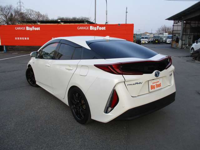 トヨタ プリウスＰＨＶ １．８ Ｓ ナビパッケージ H29年 (関東) 99