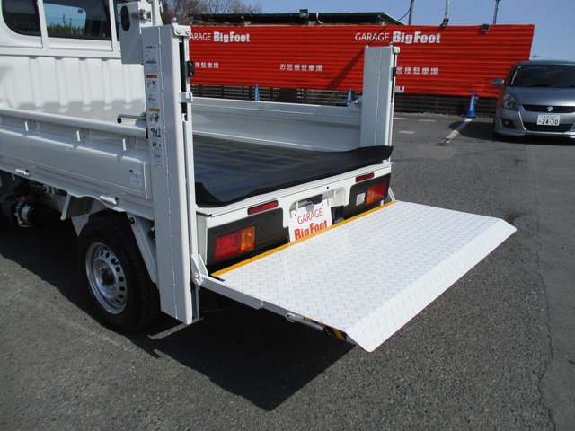 ダイハツ ハイゼットトラック ６６０ 垂直式テールリフト ３方開 R7年 (関東) 99