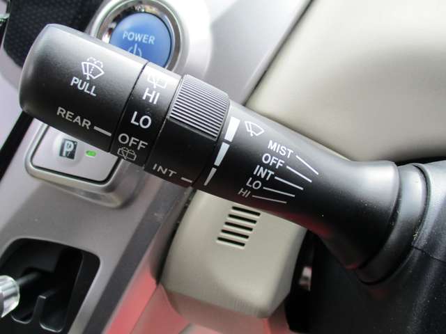 トヨタ プリウスΑ １．８ Ｇ H28年 (関東) 99