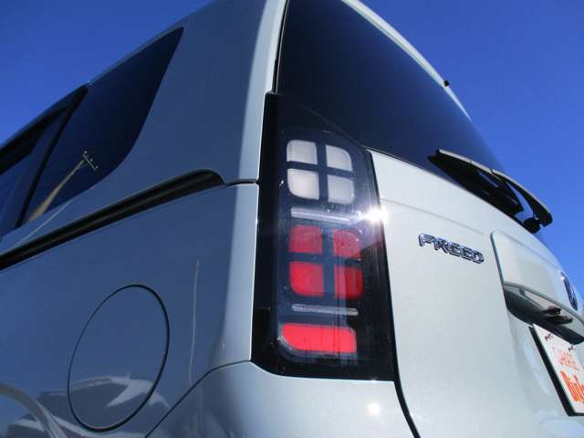 ホンダ フリード　ハイブリッド １．５ Ｅ：ＨＥＶ エアー R6年 (関東) 99