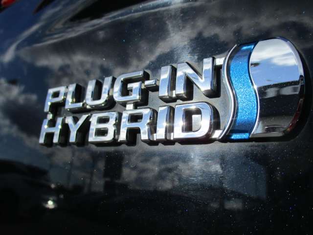 トヨタ プリウスＰＨＶ １．８ Ｓ ナビパッケージ セーフティ プラス H30年 (関東) 99